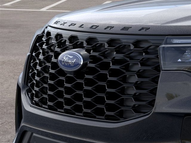New 2026 Ford Explorer ST-Line w/ ST-Line Street Pack AWD/4WD image 17