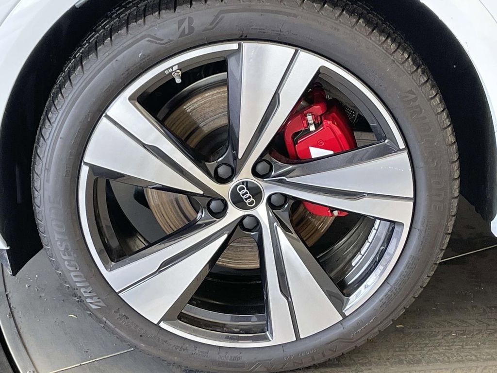 New 2025 Audi SQ5 Premium Plus image 11
