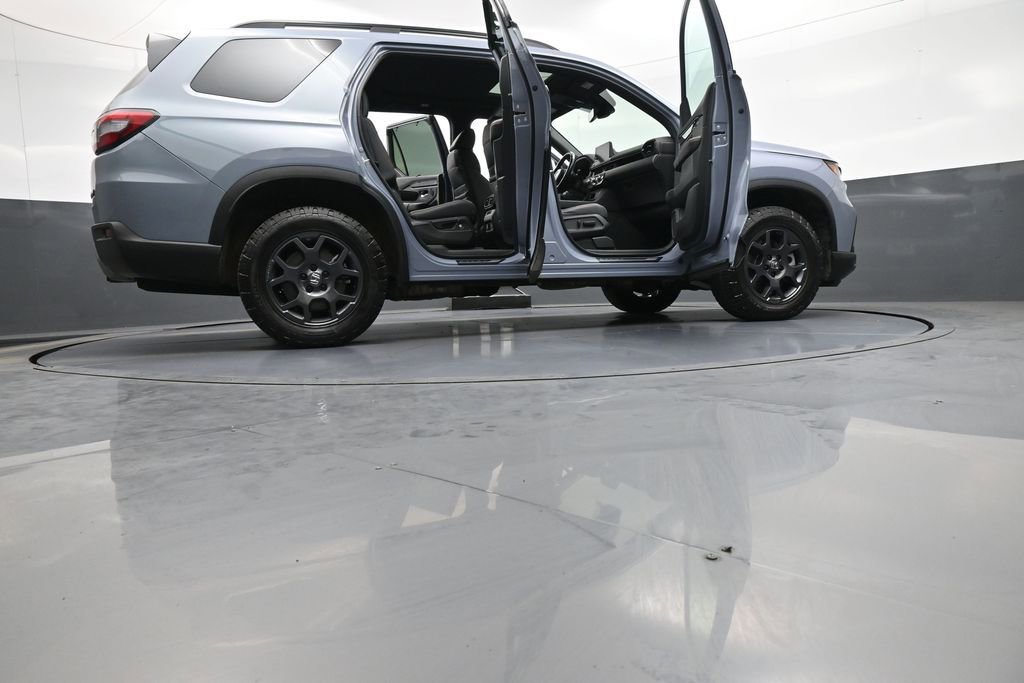 Certified 2024 Honda Pilot TrailSport image 50