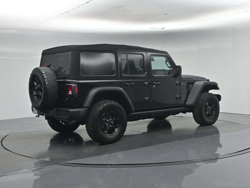 Used 2024 Jeep Wrangler Unlimited AWD/4WD image 28