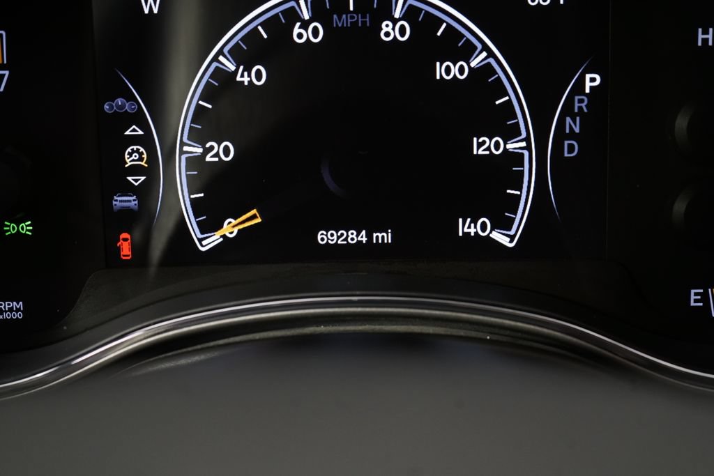 Used 2021 Jeep Grand Cherokee Laredo X AWD/4WD image 26