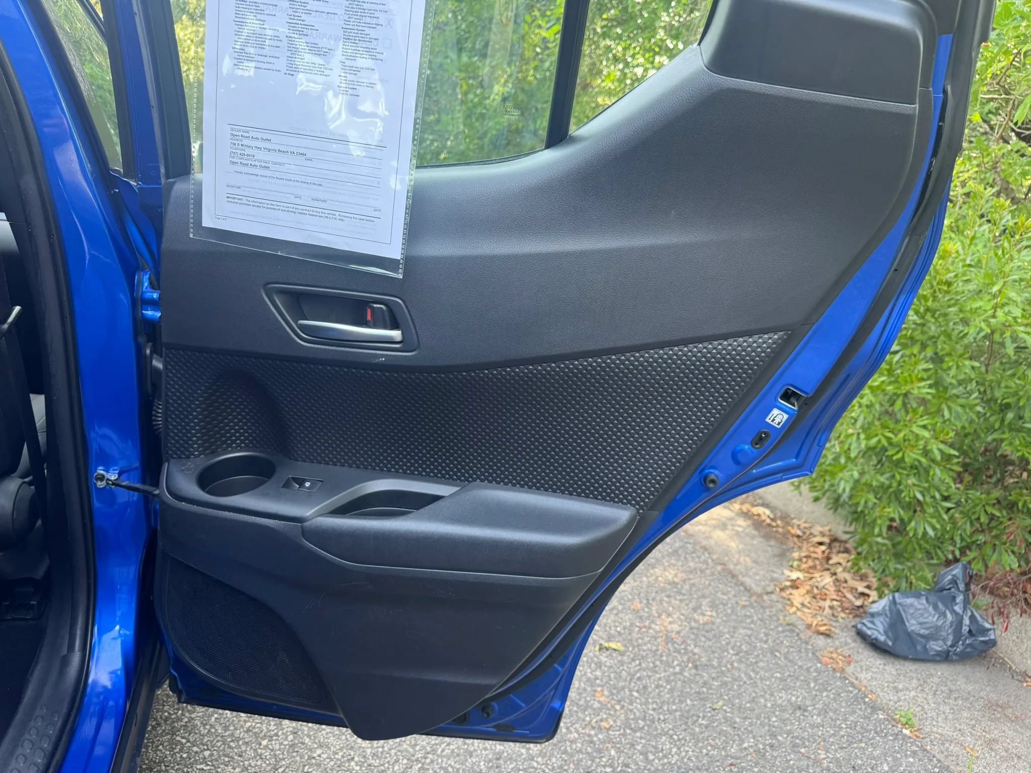 Used 2019 Toyota C-HR LE FWD image 11