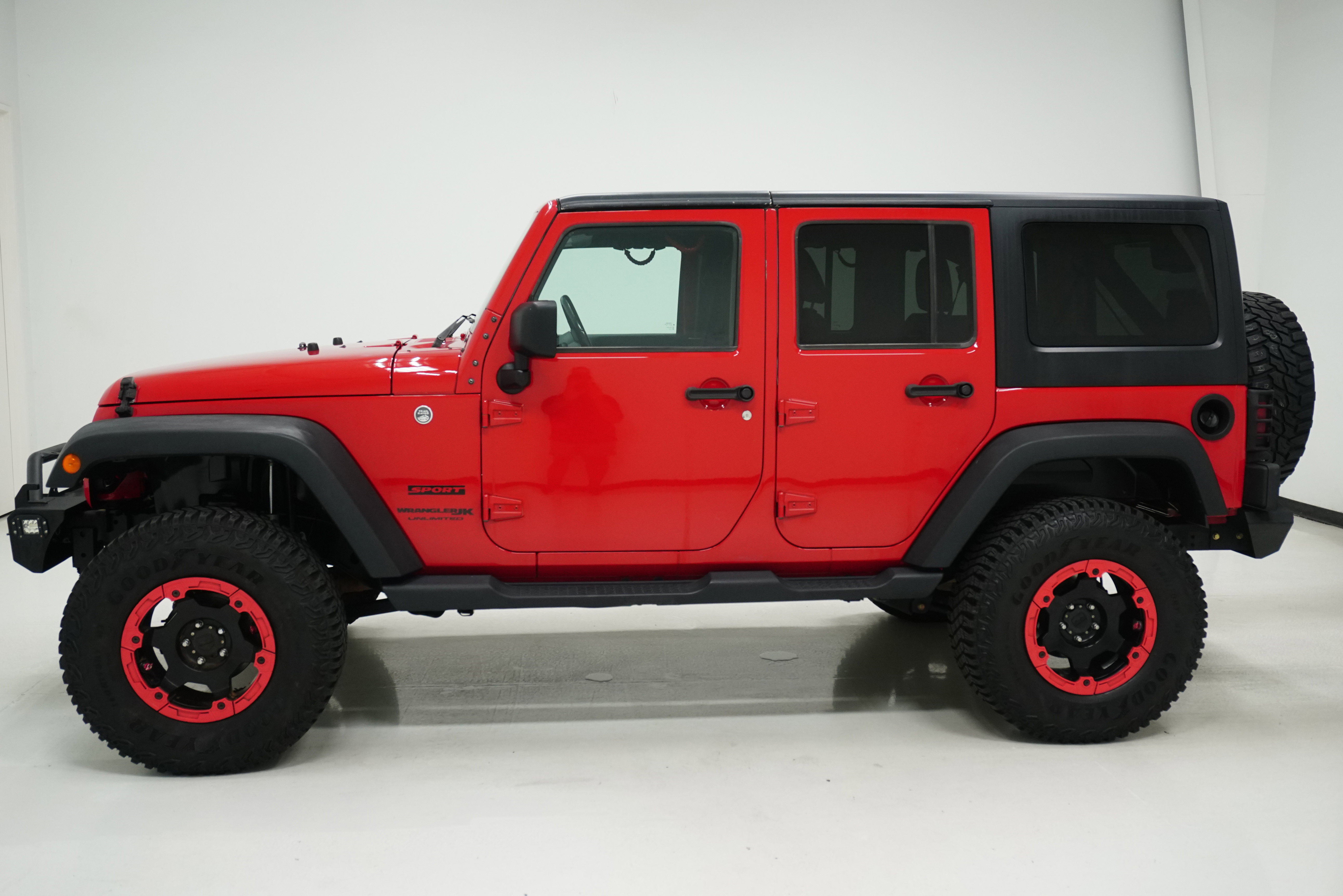 Used 2018 Jeep Wrangler Unlimited Sport S image 7