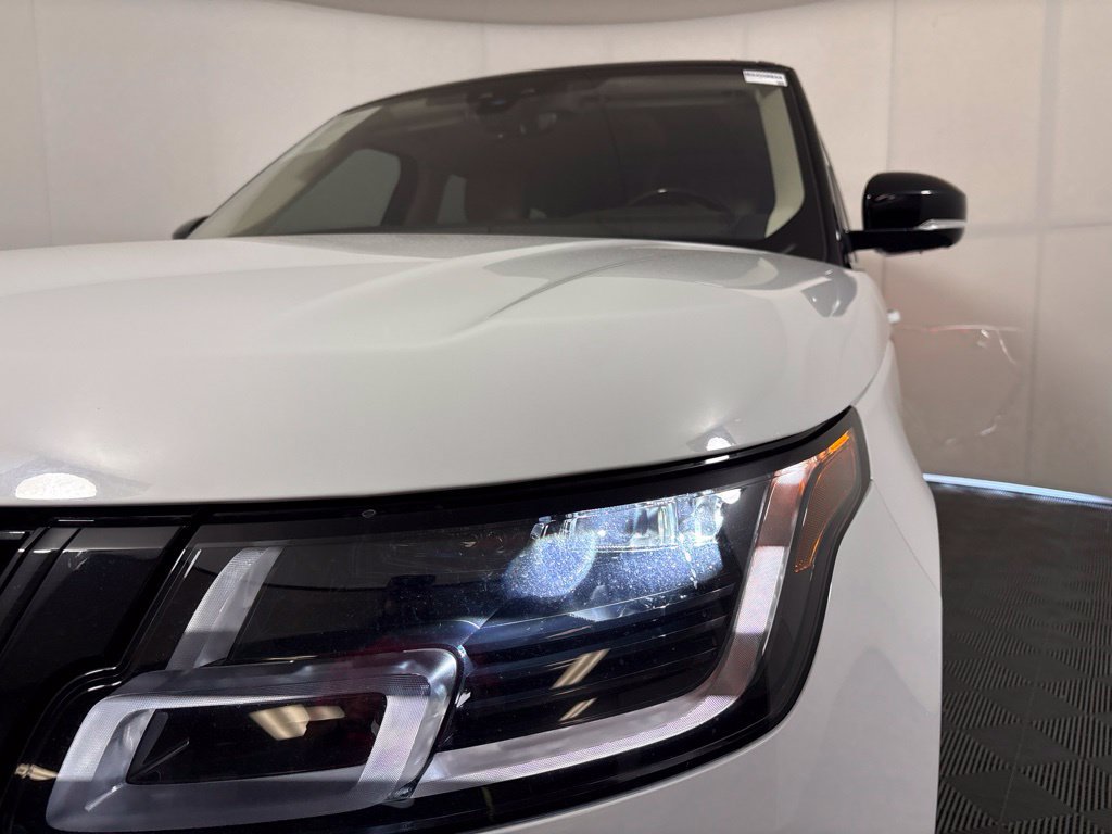Used 2021 Land Rover Range Rover AWD/4WD image 9