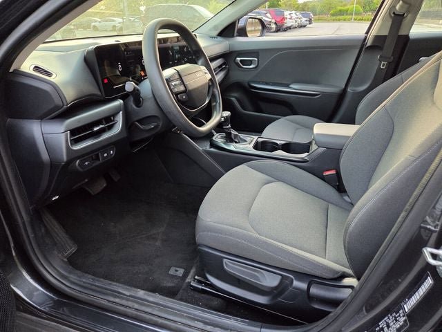 Used 2025 Kia K4 FWD image 15