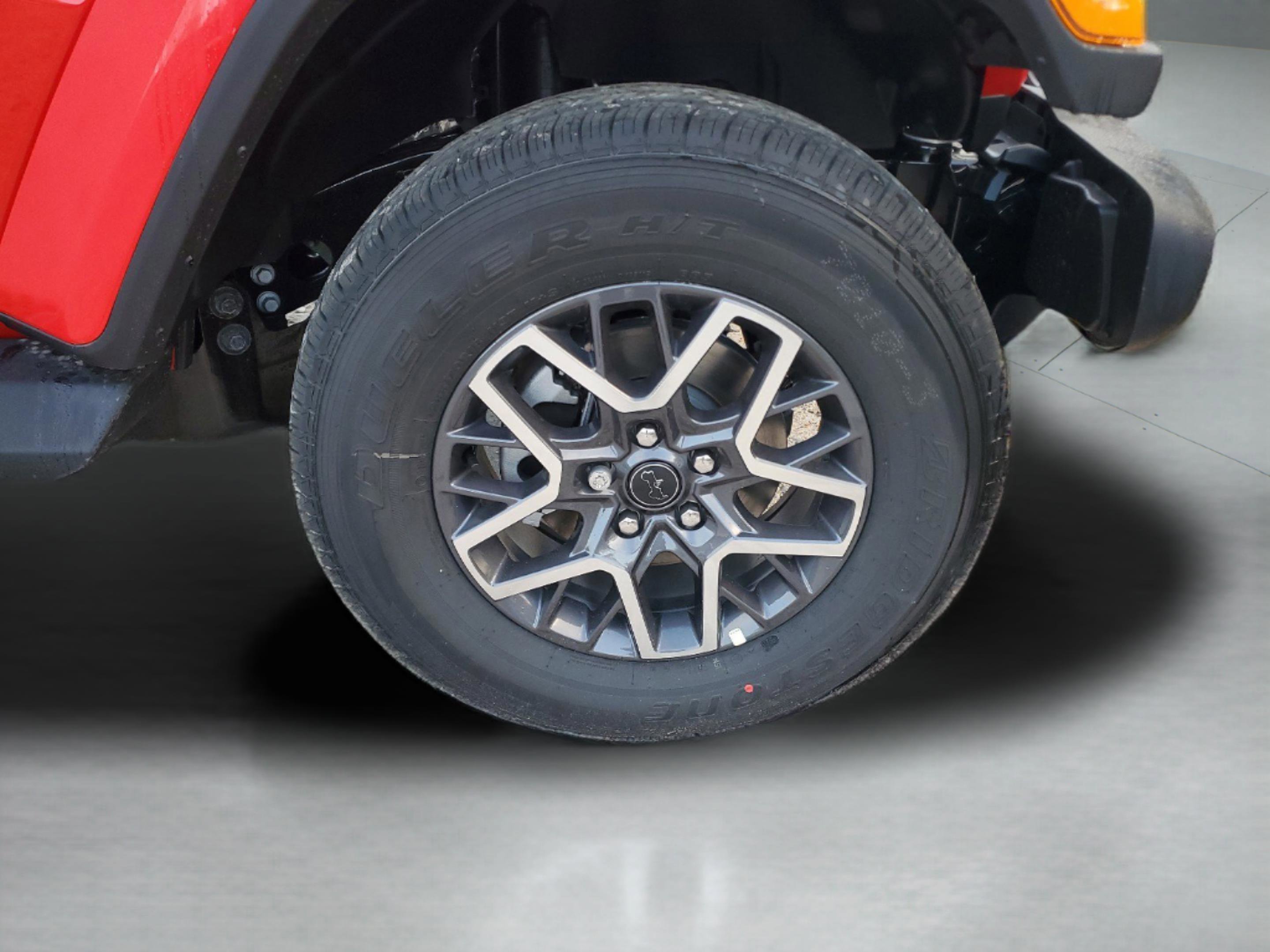 New 2026 Jeep Wrangler Unlimited Sahara AWD/4WD image 6
