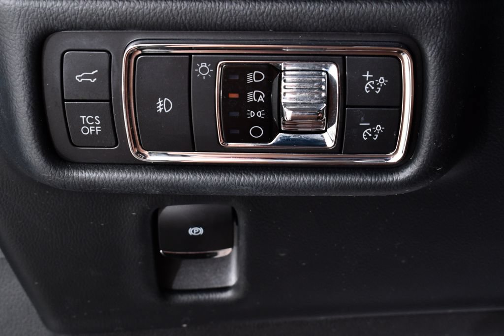 Used 2023 Lincoln Nautilus Reserve w/ Equipment Group 202A AWD/4WD image 31