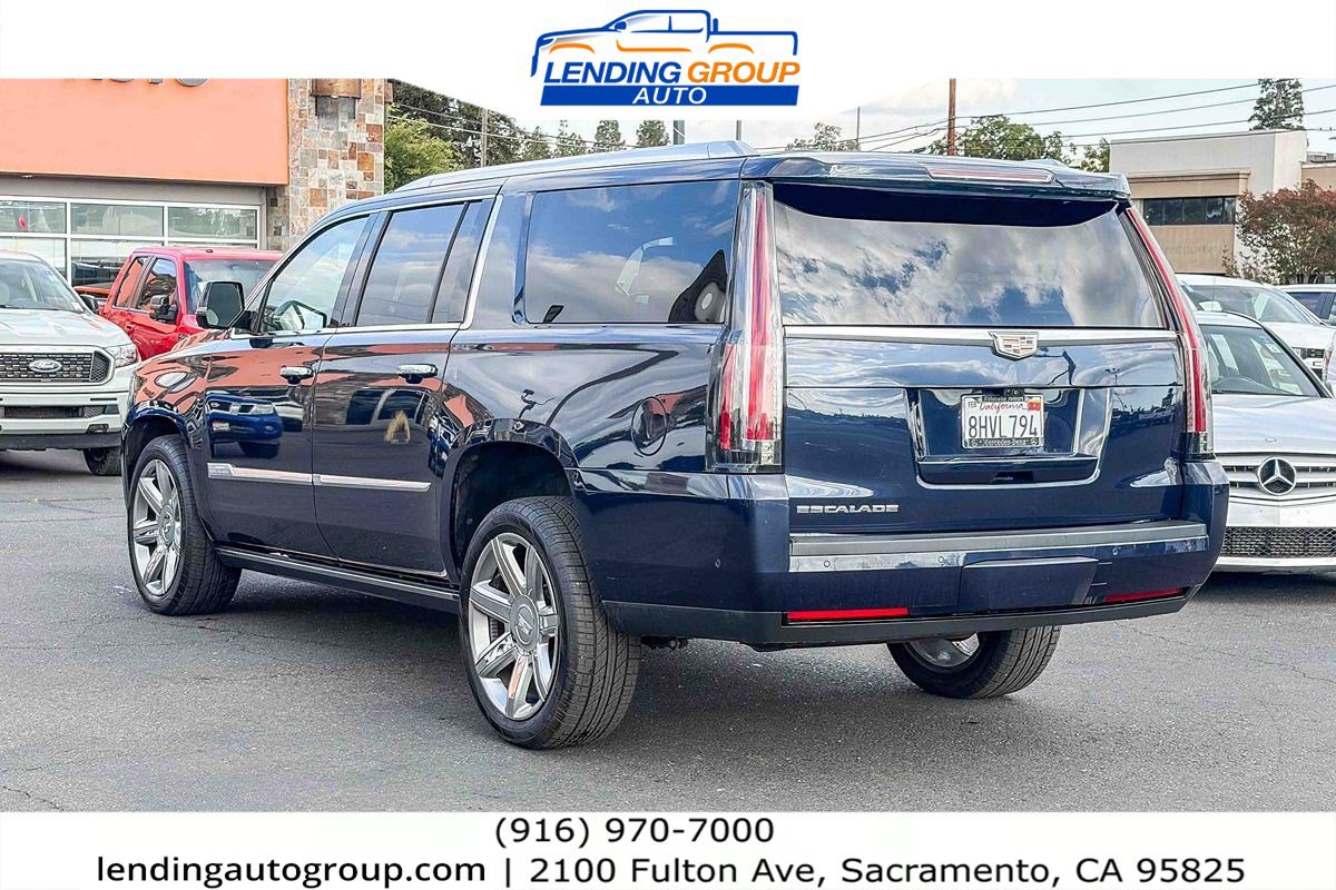 Used 2019 Cadillac Escalade ESV Premium Luxury AWD/4WD image 2
