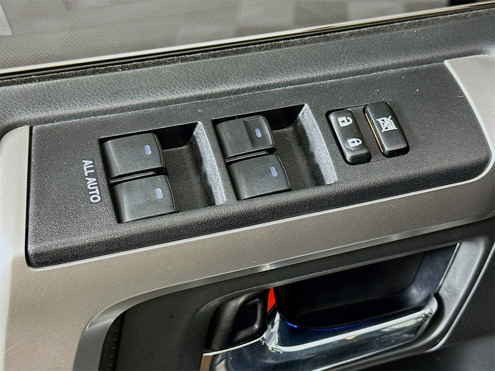 Used 2016 Toyota 4Runner Limited image 18