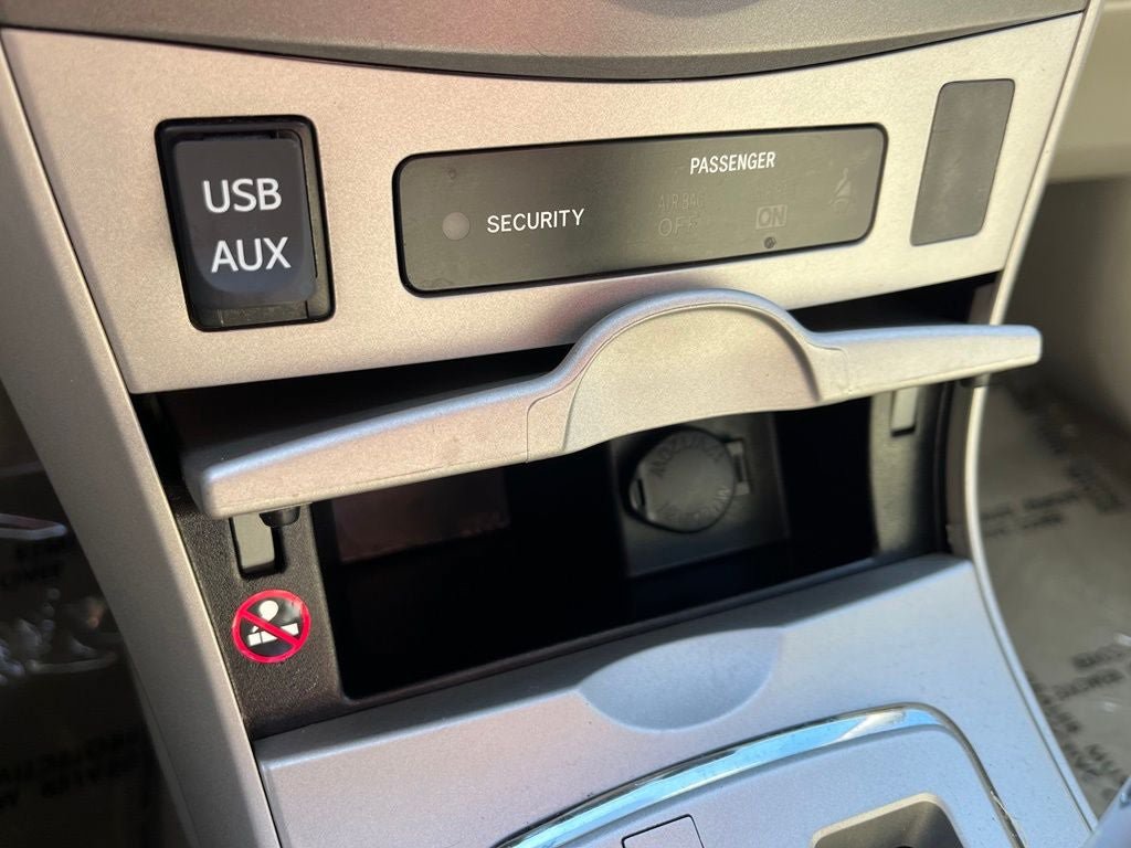 Used 2013 Toyota Corolla LE FWD image 25