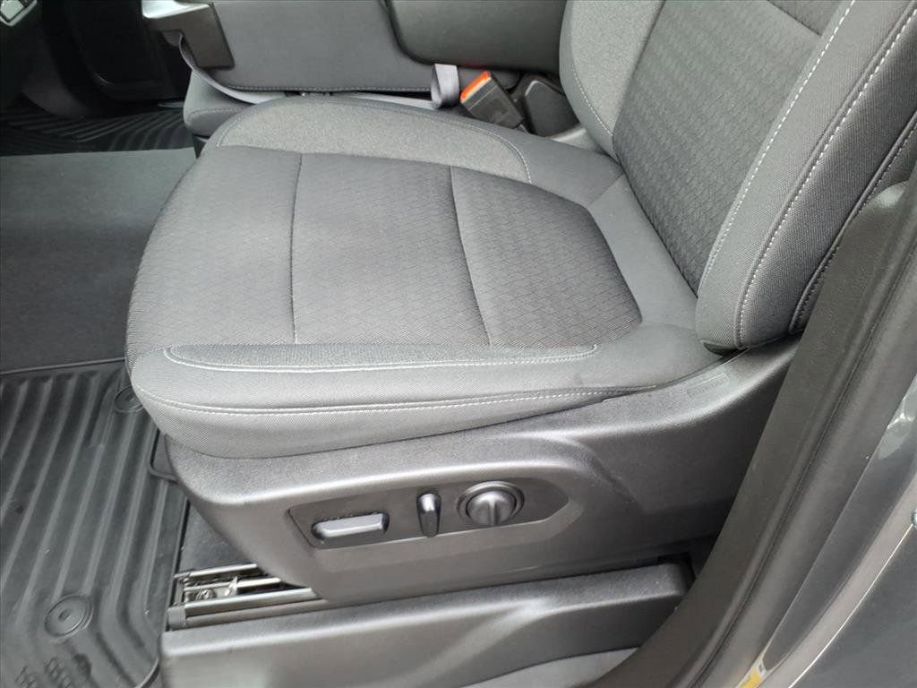 Used 2021 Chevrolet Silverado 1500 LT image 23