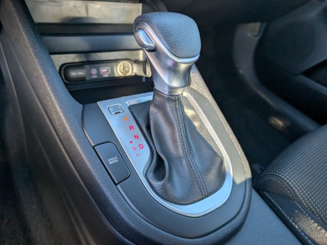 Used 2019 Kia Forte LXS FWD image 12