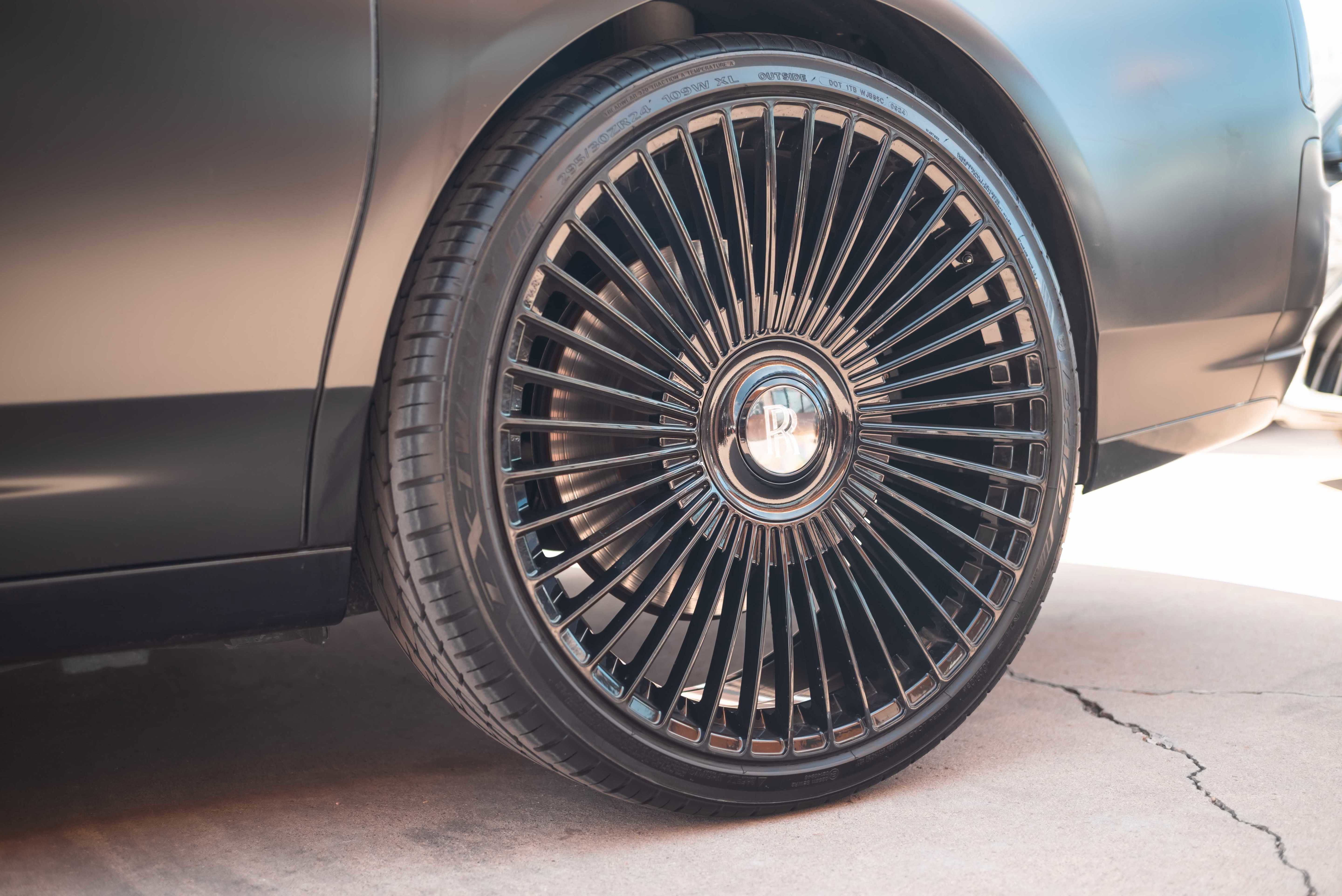 Used 2015 Rolls-Royce Ghost RWD image 20