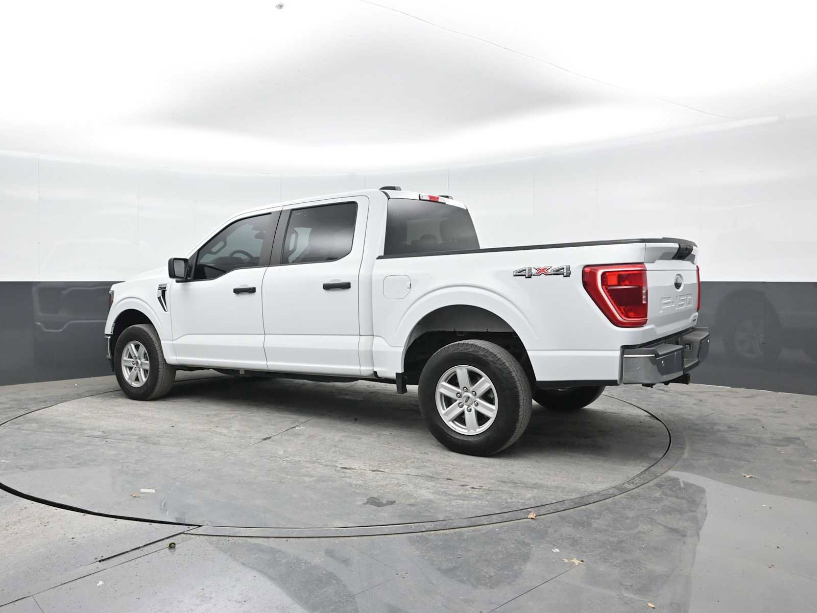 Used 2023 Ford F150 XLT image 2