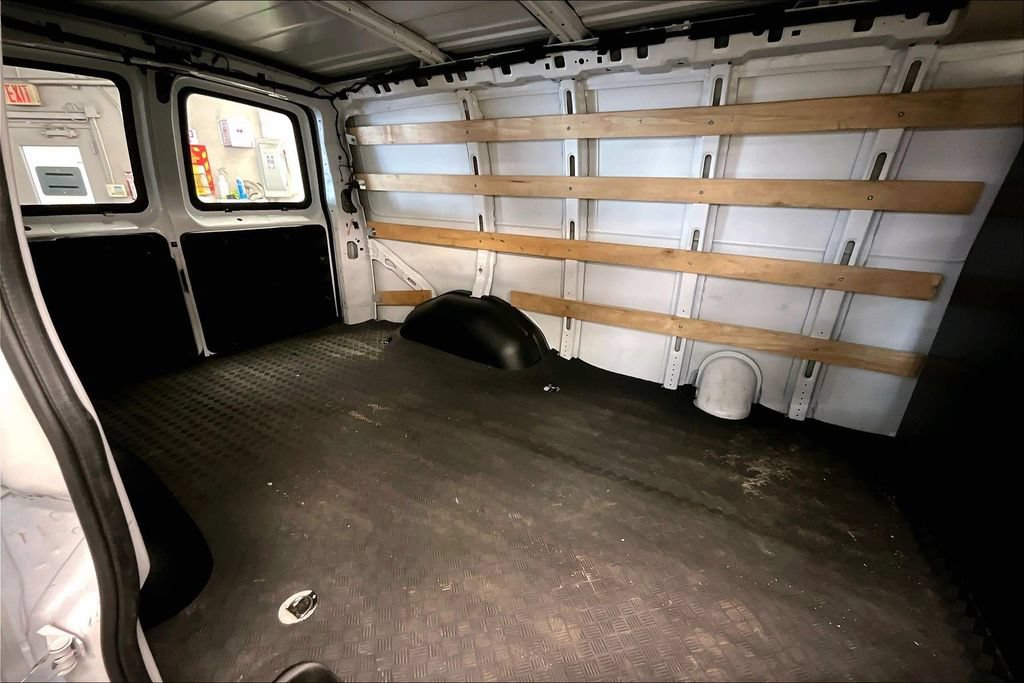 Used 2025 Chevrolet Express 2500 w/ Driver Convenience Package RWD image 22