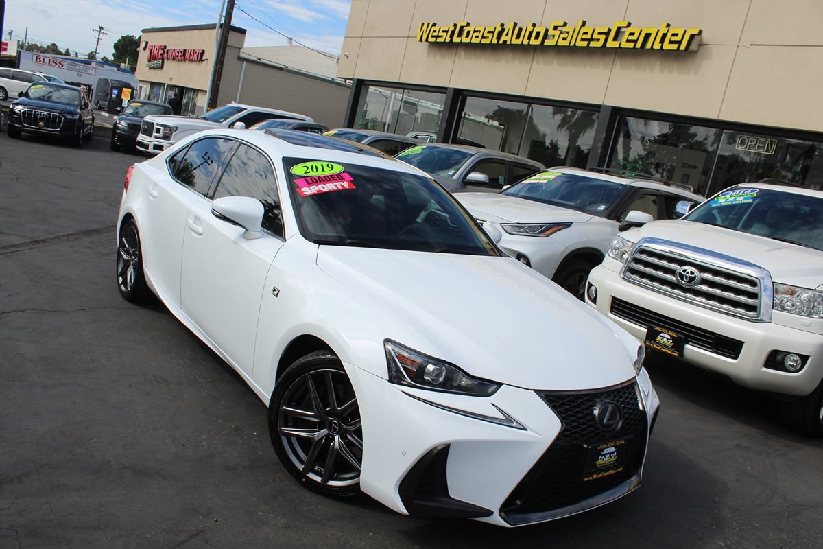 Used 2019 Lexus IS 300 F Sport w/ F Sport Package RWD image 37