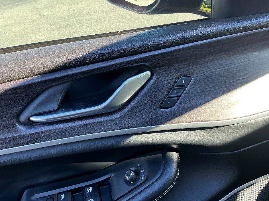 Used 2021 Jeep Grand Cherokee L Limited image 12