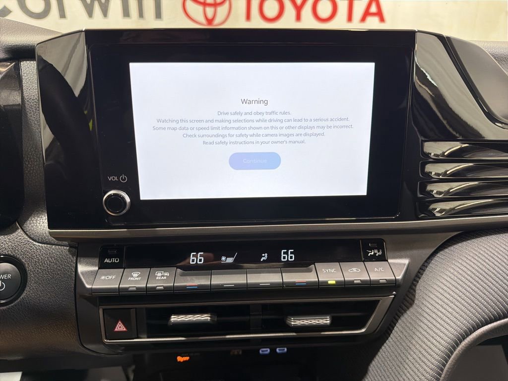 Used 2025 Toyota Camry SE image 29