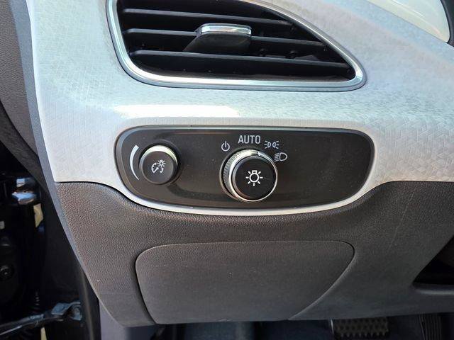 Used 2021 Chevrolet Bolt LT FWD image 30