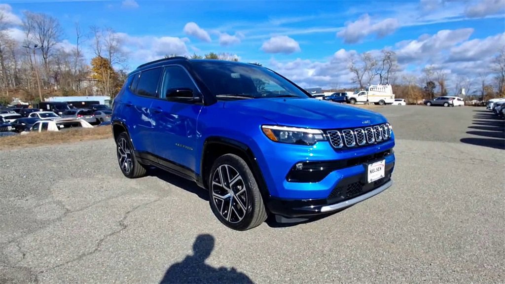 Certified 2024 Jeep Compass Limited w/ Elite Group image 2
