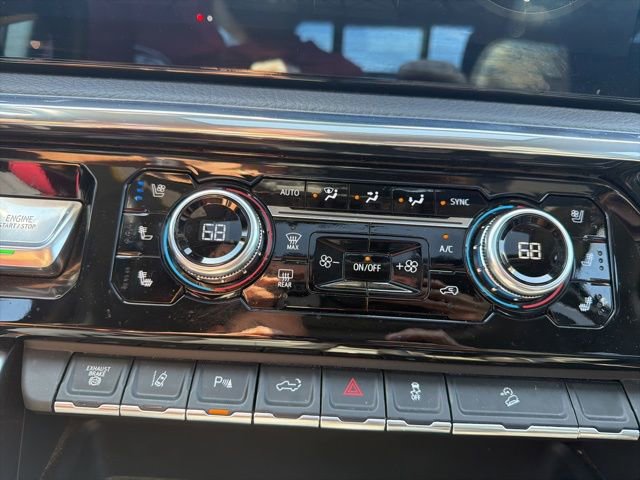 Used 2024 GMC Sierra 2500 Denali w/ Denali Reserve Package AWD/4WD image 29