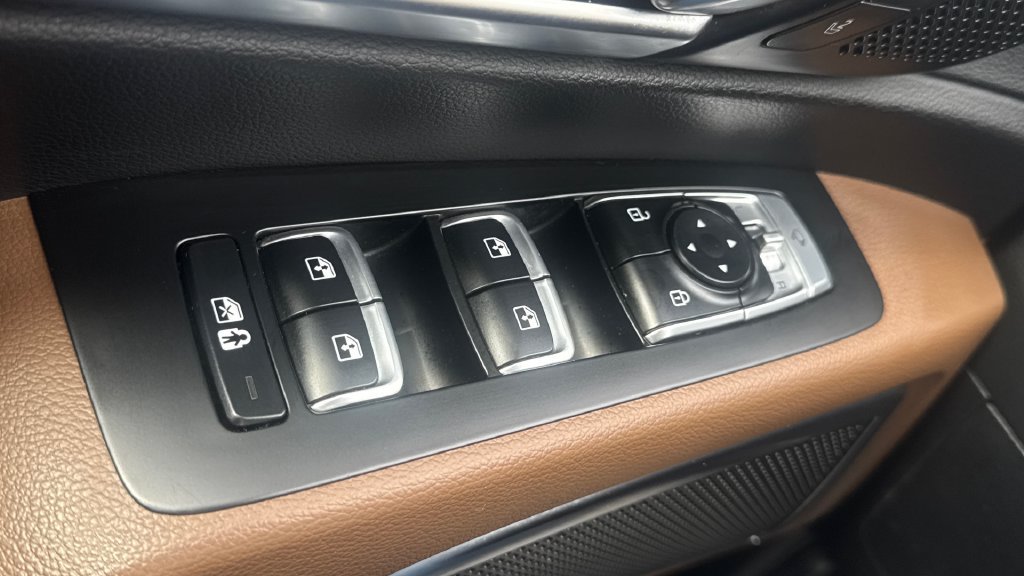 Used 2022 Kia Telluride SX w/ SX Prestige Package AWD/4WD image 38
