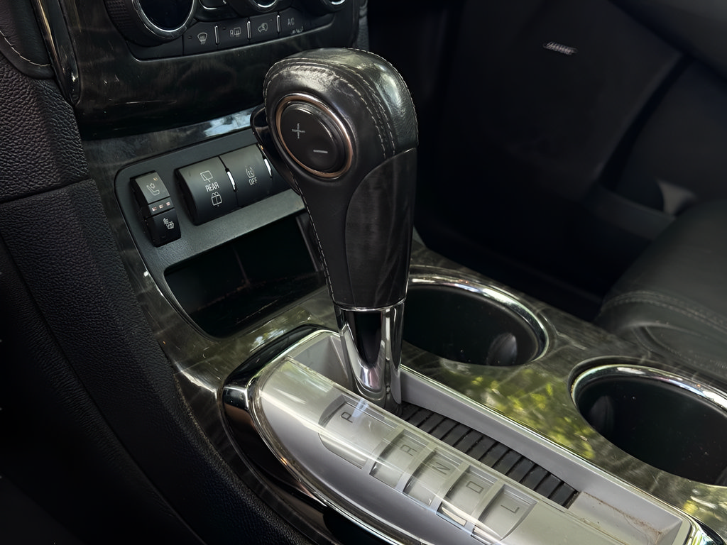 Used 2014 Buick Enclave Premium FWD image 33