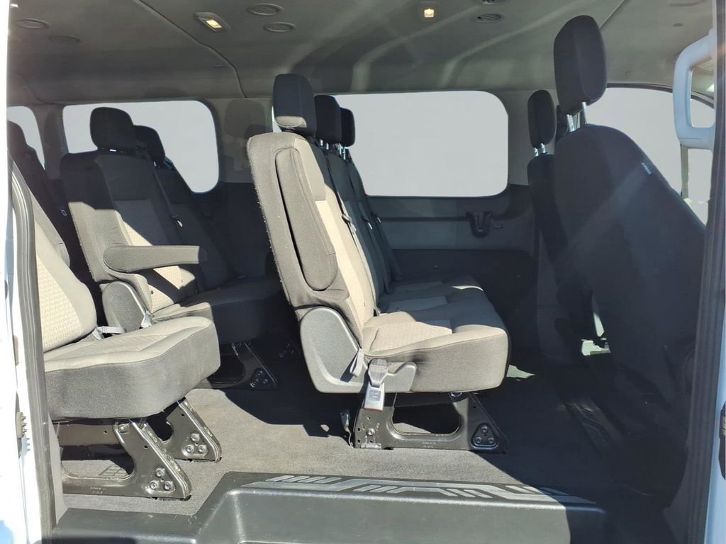 Used 2023 Ford Transit 350 XLT image 27