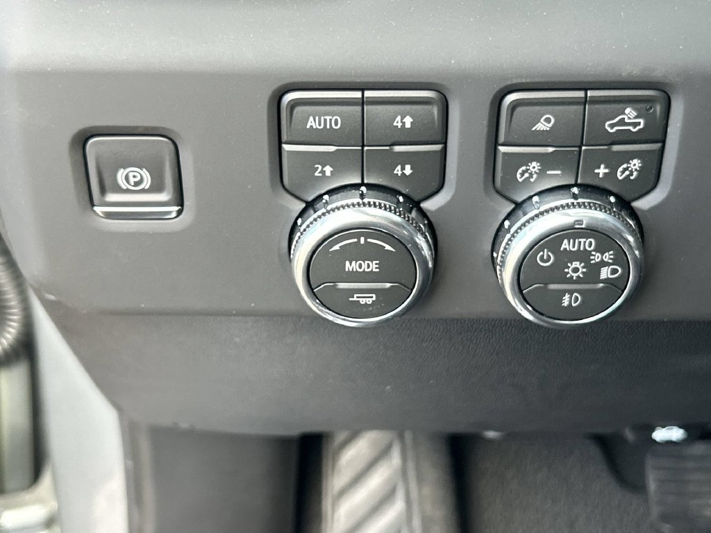 New 2026 GMC Sierra 2500 Denali w/ Technology Package AWD/4WD image 18