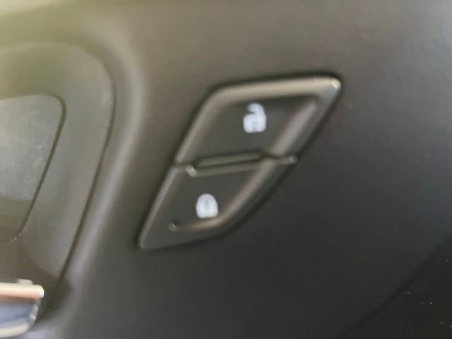 Used 2023 Chevrolet Malibu LT FWD image 11