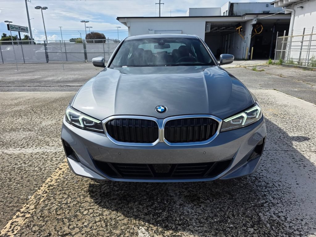 New 2026 BMW 330i Sedan RWD image 2