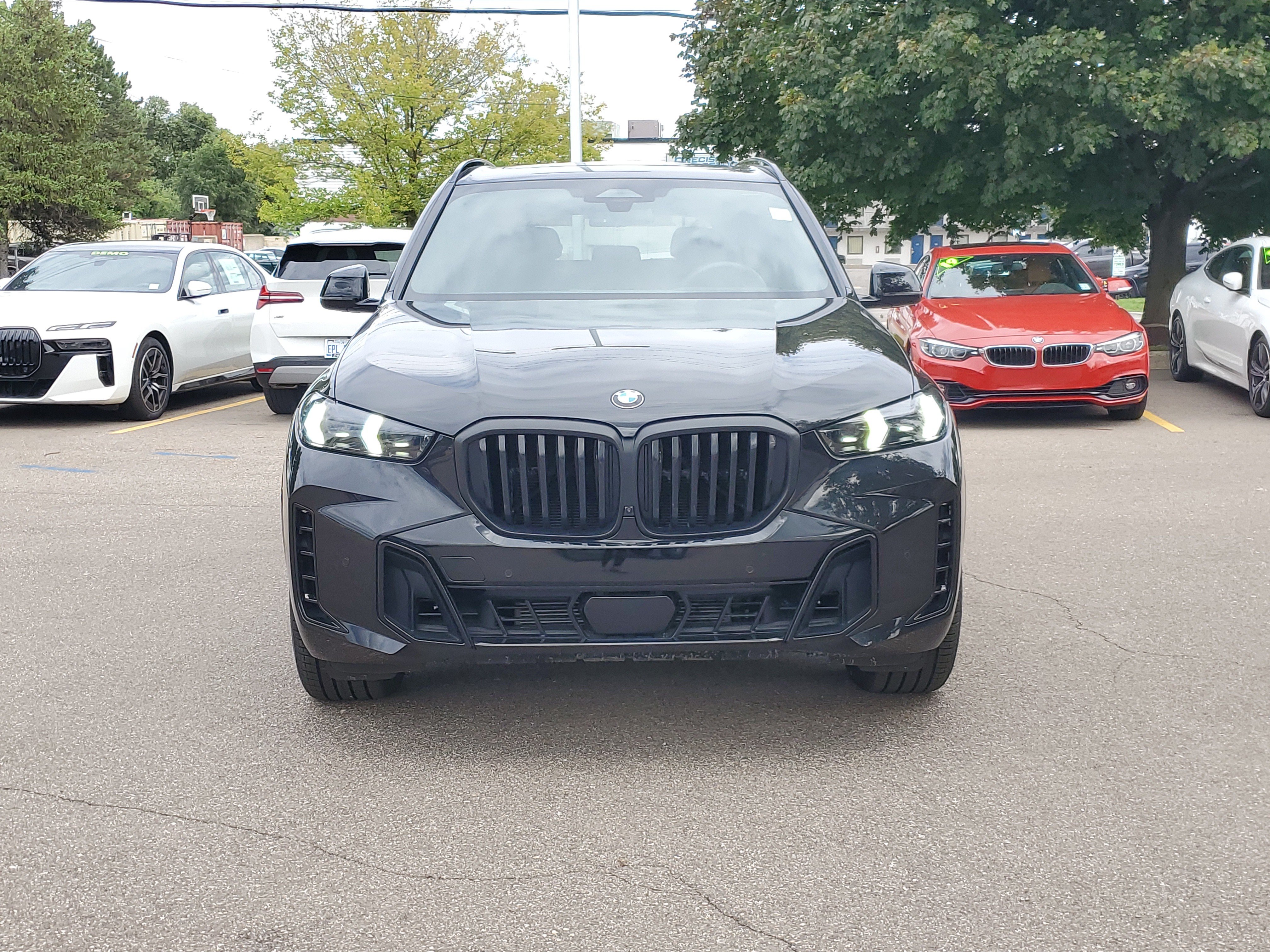 Certified 2024 BMW X5 xDrive40i w/ M Sport Package AWD/4WD image 8