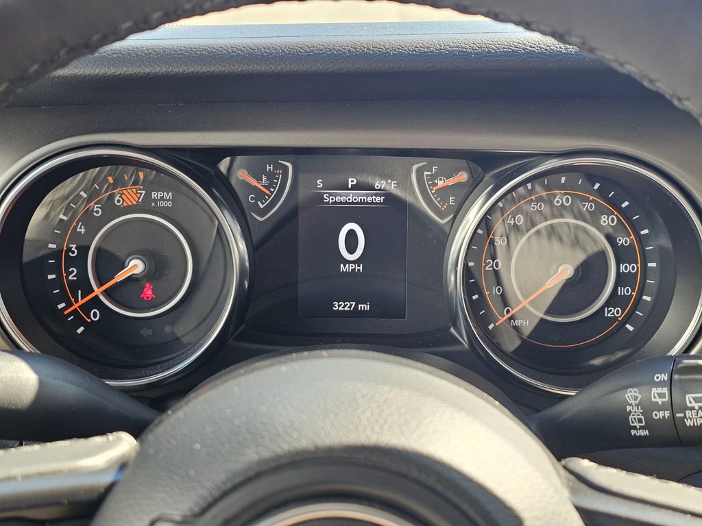 Used 2022 Jeep Wrangler Willys image 25