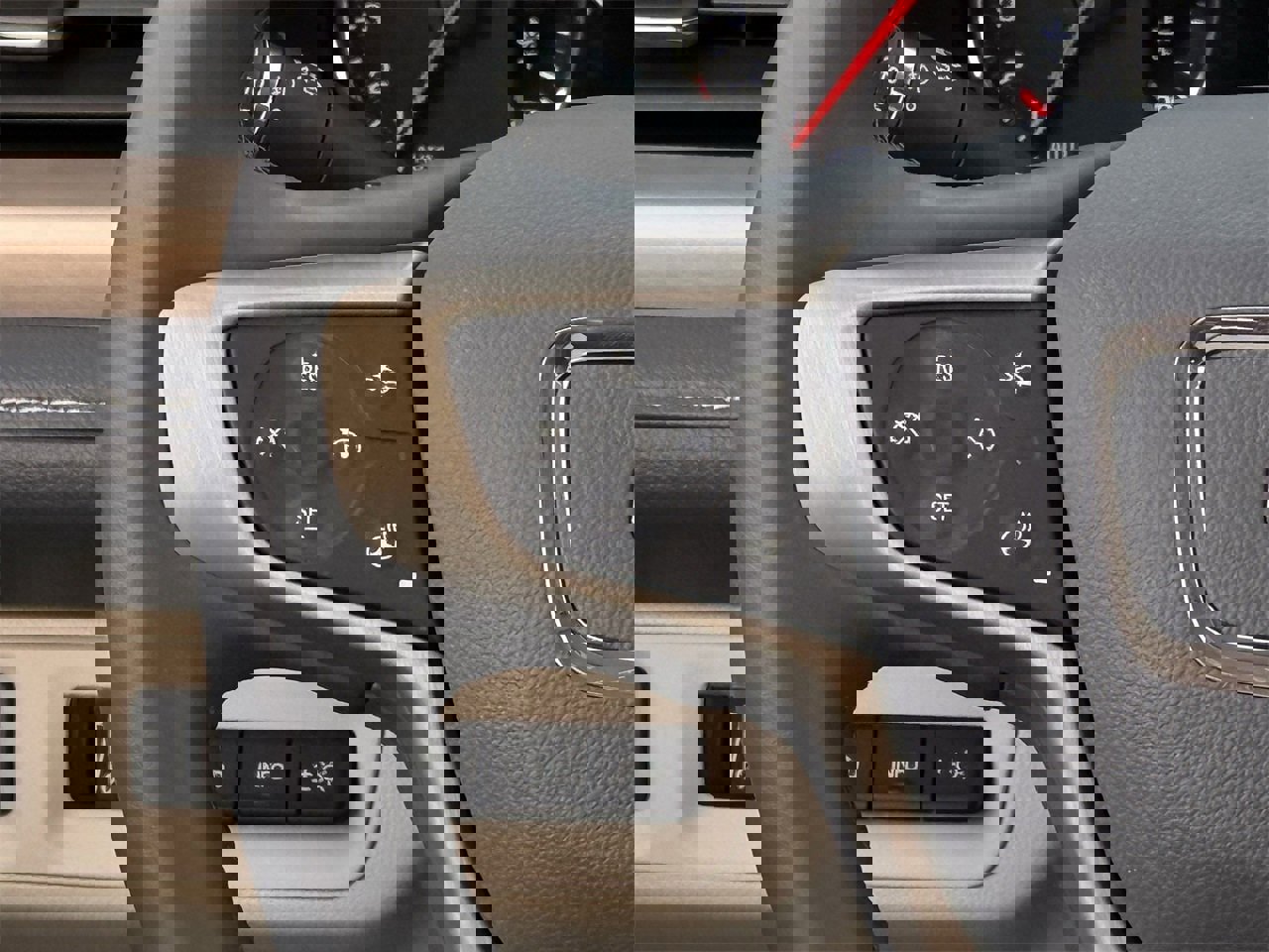 Used 2023 GMC Acadia Denali w/ Denali Ultimate Package image 13