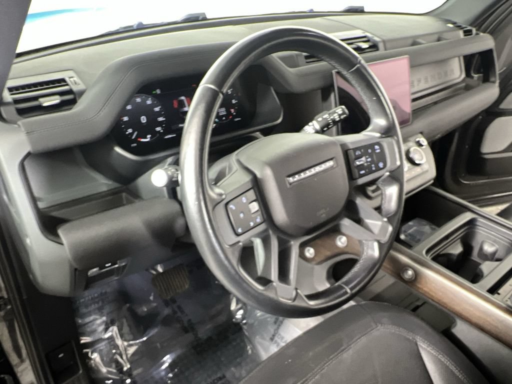 Used 2023 Land Rover Defender 130 X-Dynamic SE AWD/4WD image 11