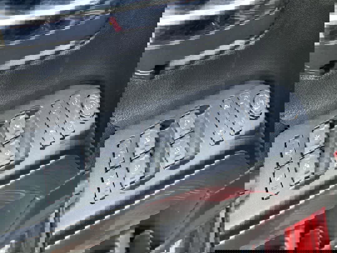 Used 2018 Chevrolet Silverado 1500 LT w/ LT Eassist Package image 13