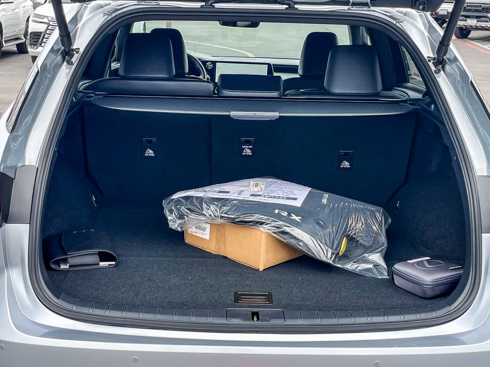 New 2026 Lexus RX 450h AWD image 11