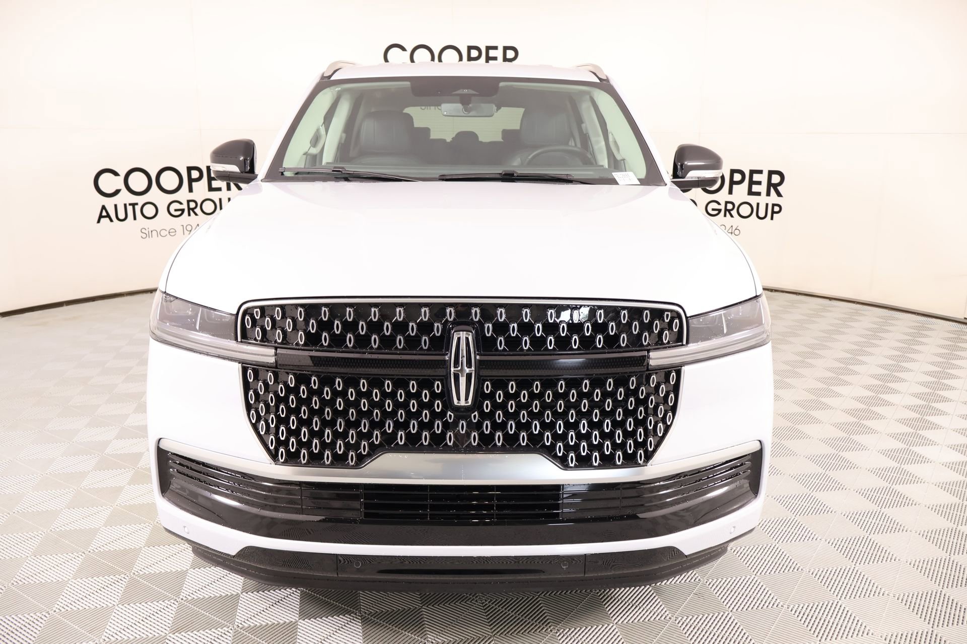 New 2026 Lincoln Navigator Premiere AWD/4WD image 9