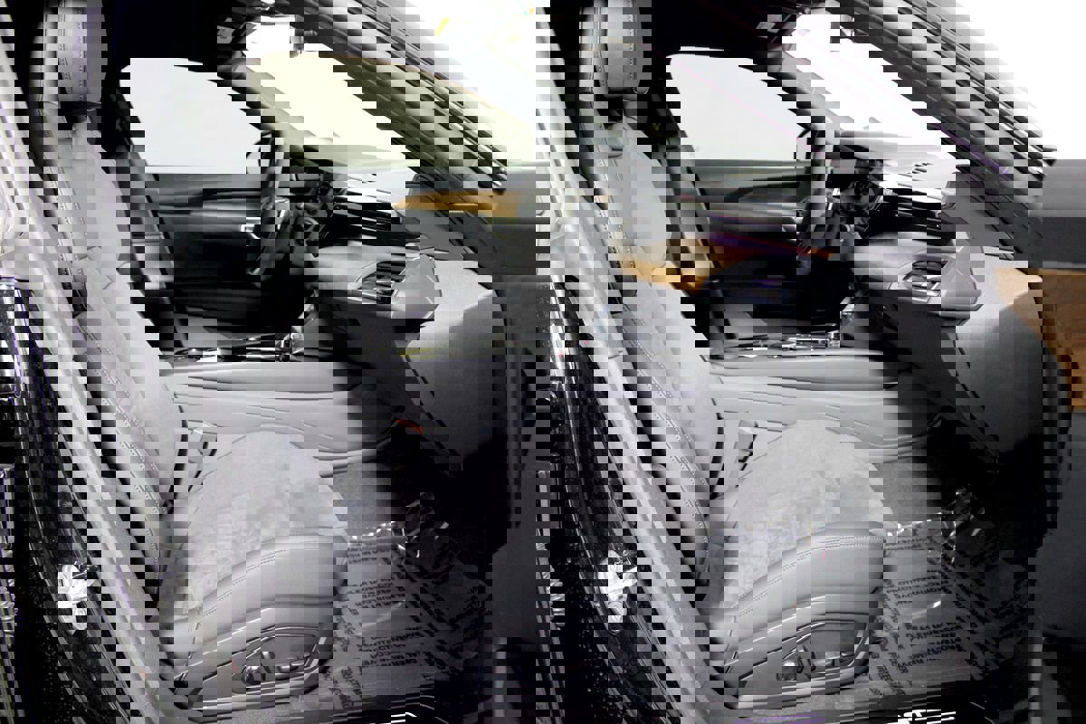 Used 2024 Audi e-tron GT Premium Plus image 17