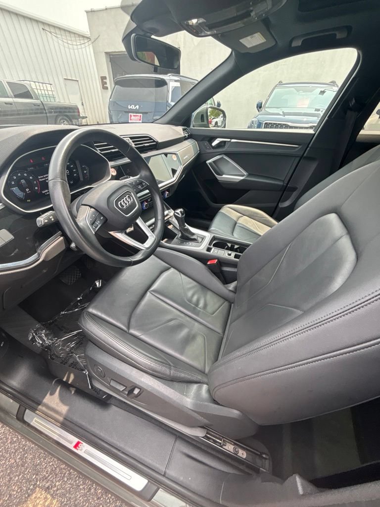 Used 2025 Audi Q3 2.0T Premium AWD/4WD image 11