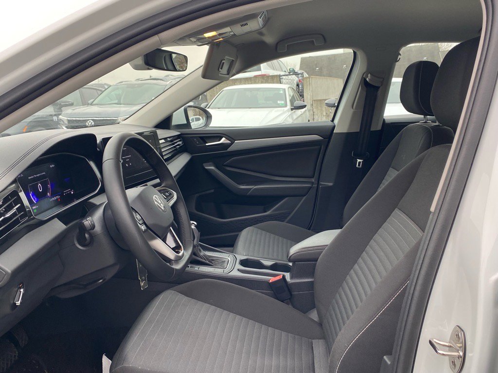 Certified 2025 Volkswagen Jetta S image 12