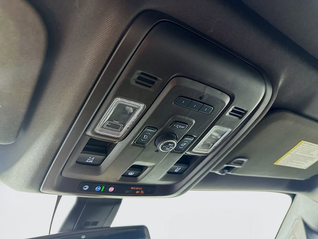 Used 2021 Chevrolet Tahoe LT w/ LT Signature Package RWD image 35