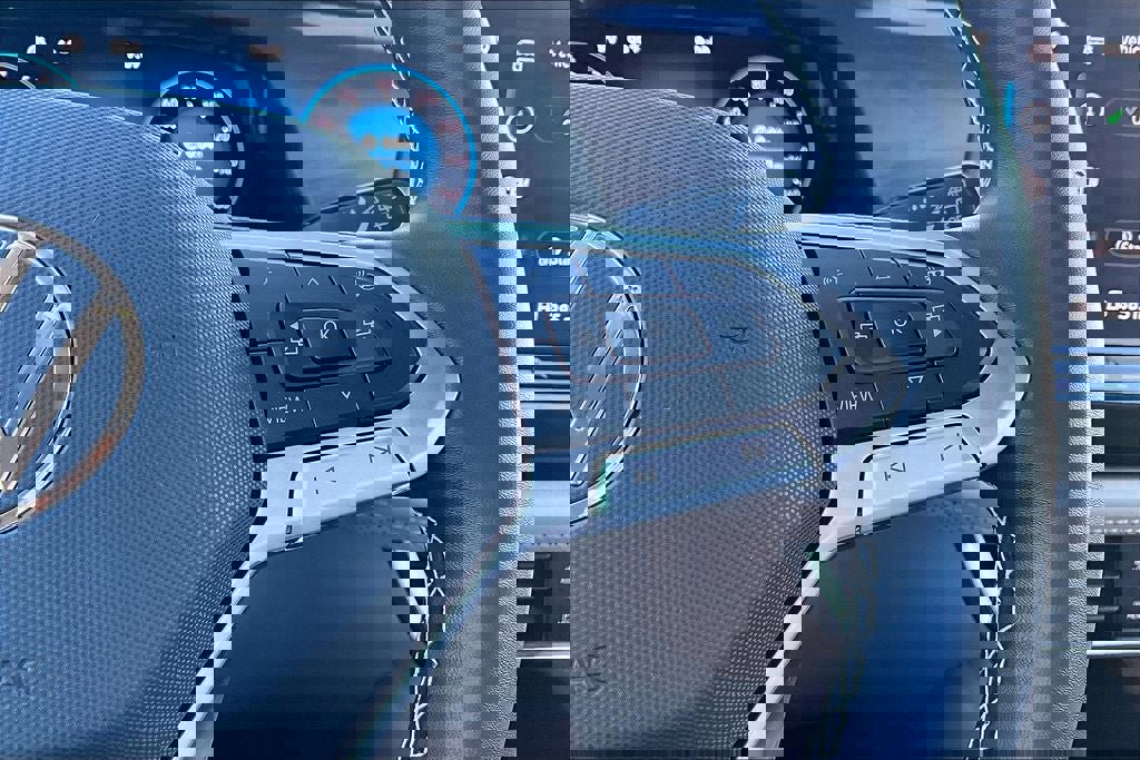 Certified 2026 Volkswagen Atlas SE w/ Black Wheel Package image 22