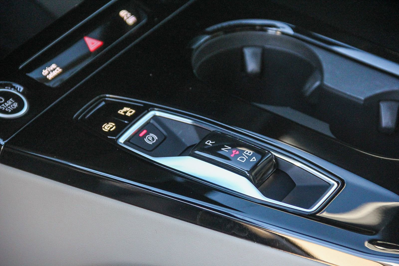 Certified 2025 Audi Q6 e-tron Premium Plus w/ Premium Plus image 22