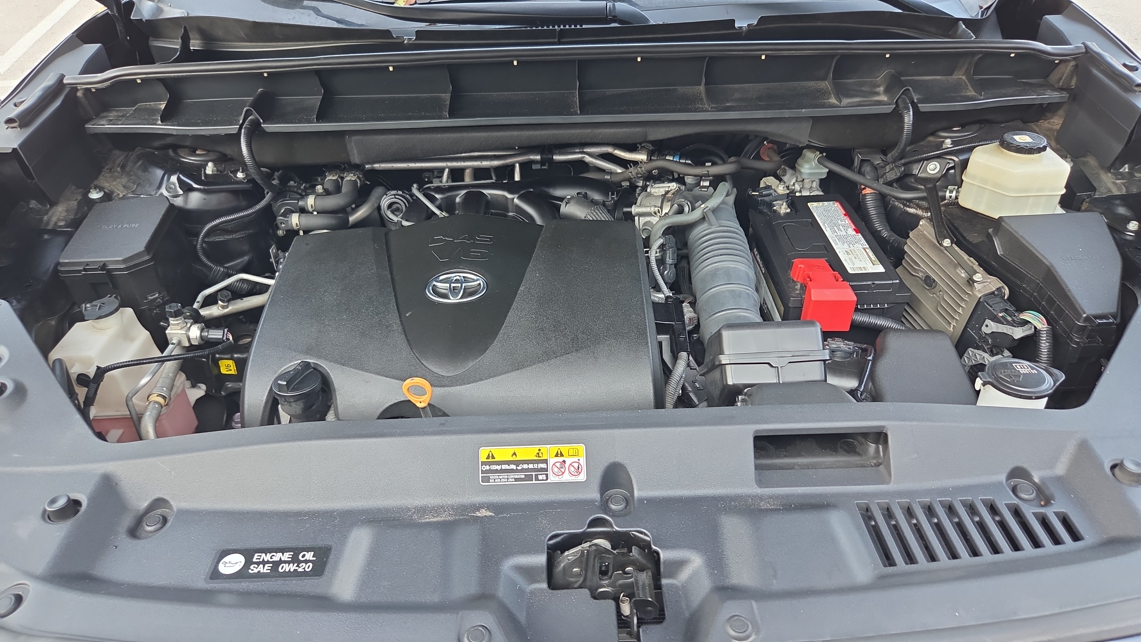 Used 2021 Toyota Highlander XLE FWD image 18