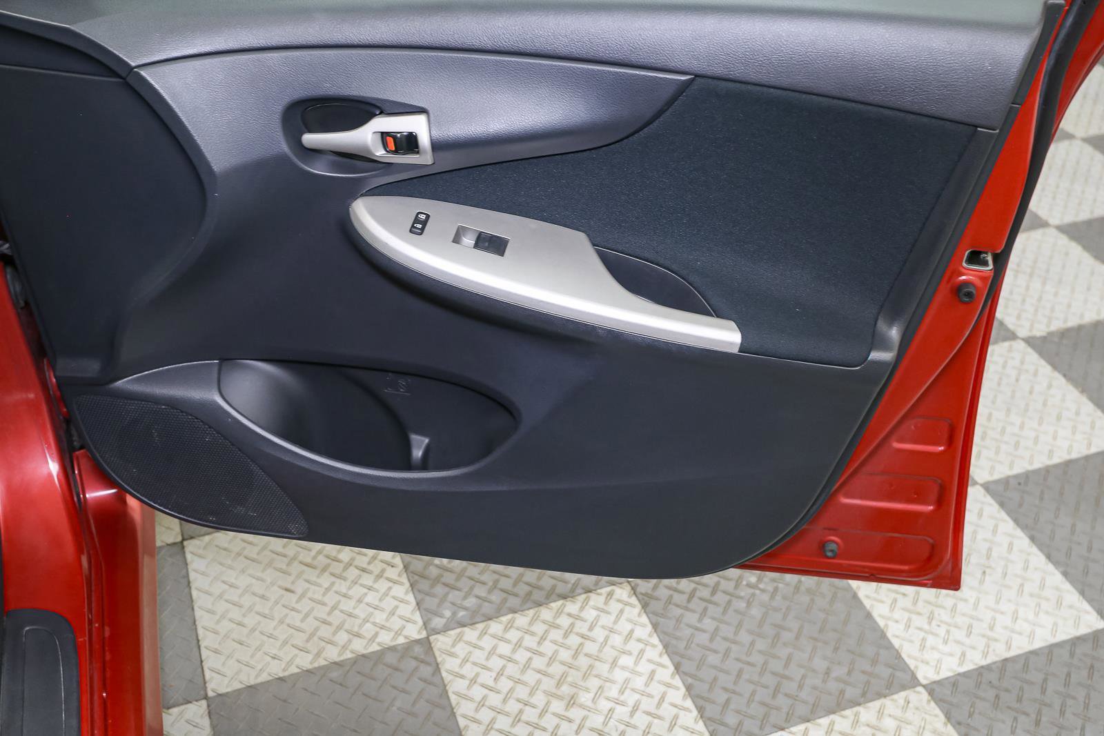 Used 2013 Toyota Corolla S w/ Premium Pkg FWD image 20