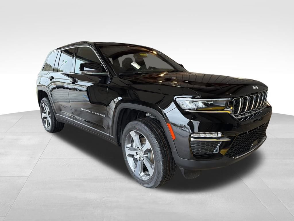 New 2025 Jeep Grand Cherokee Limited image 8