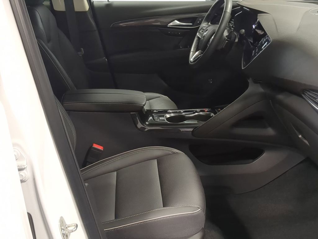 Used 2023 Buick Envision Essence FWD image 27