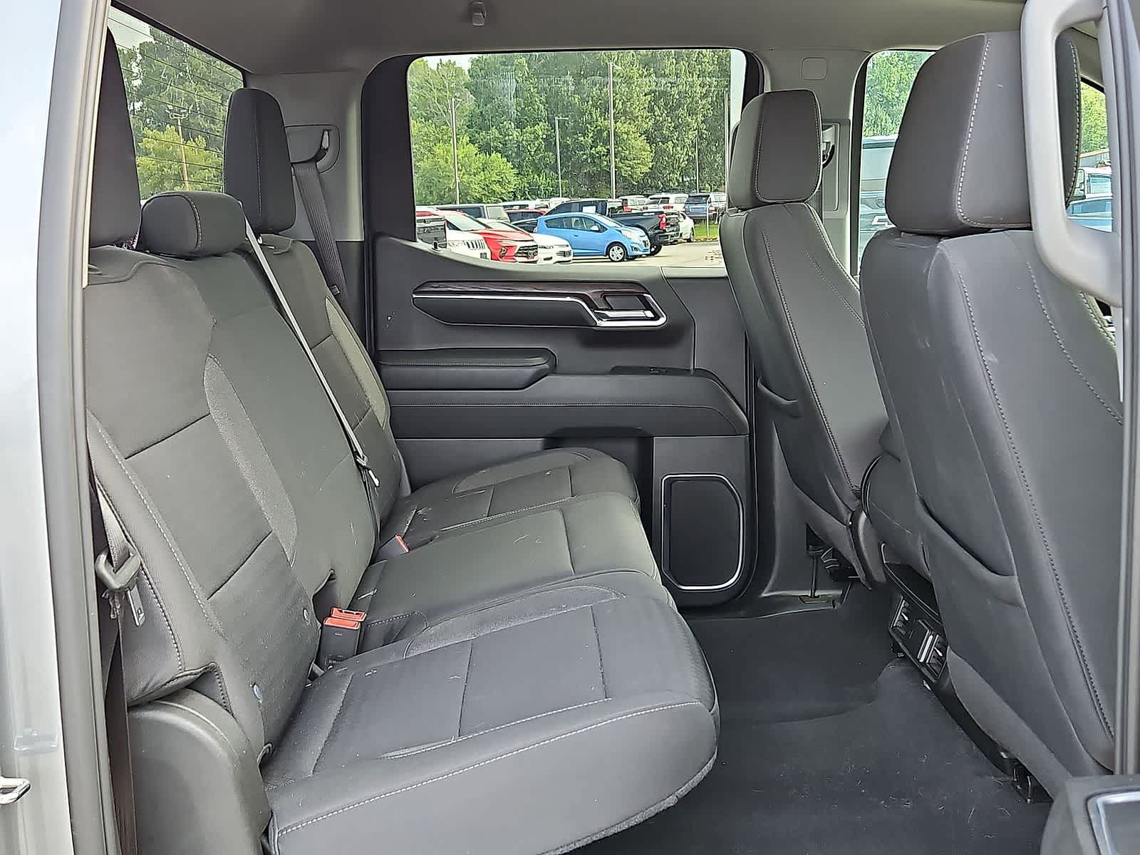 Used 2024 Chevrolet Silverado 1500 LT AWD/4WD image 31