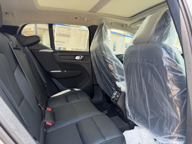 New 2026 Volvo XC40 B5 Plus w/ Protection Package Premier AWD/4WD image 4